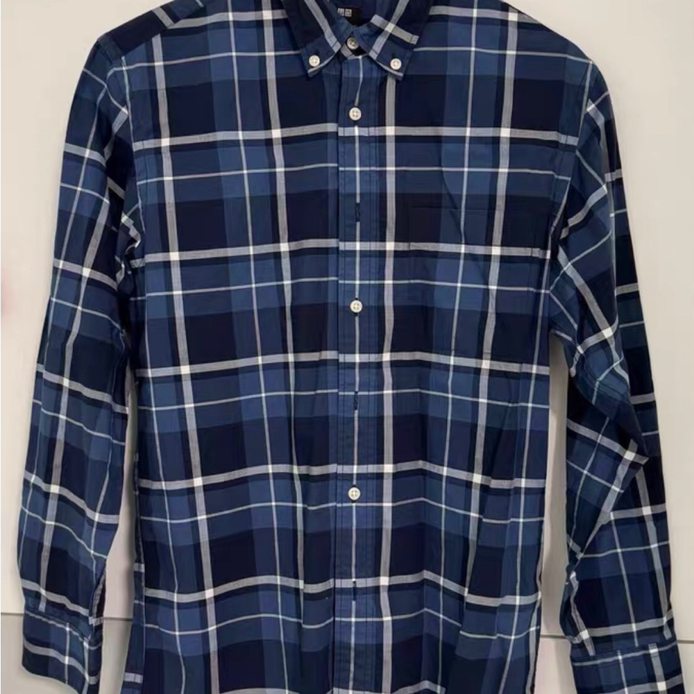 Uniqlo Navy and Light Blue Plaid Button Down Shirt